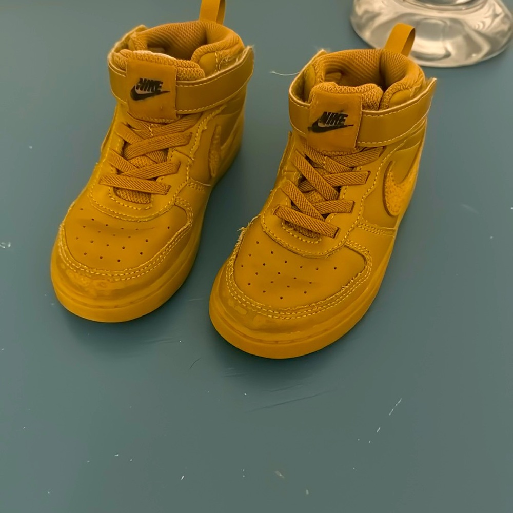 Nike Air Force 1 Mid - Size 9C